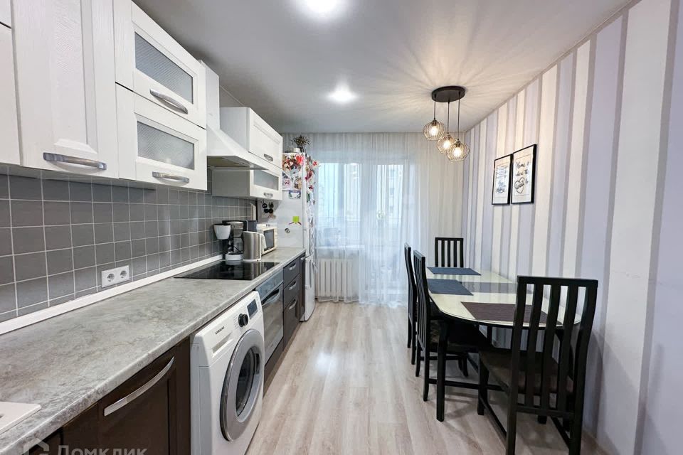 Продаётся 2-комнатная квартира, 69.6 м²