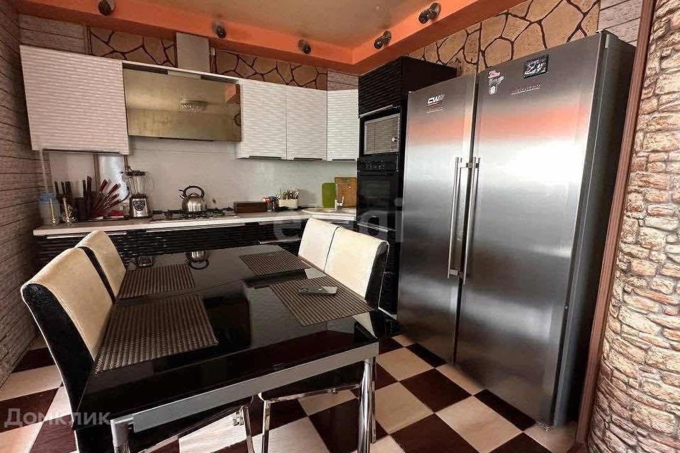 Продаётся 3-комнатная квартира, 76.4 м²