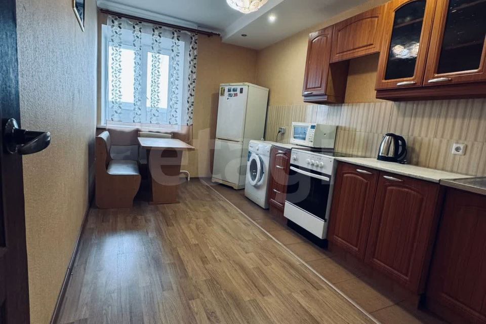 Сдаётся 1-комнатная квартира, 42 м²