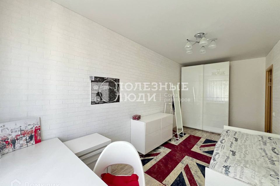 Продаётся 3-комнатная квартира, 62.4 м²
