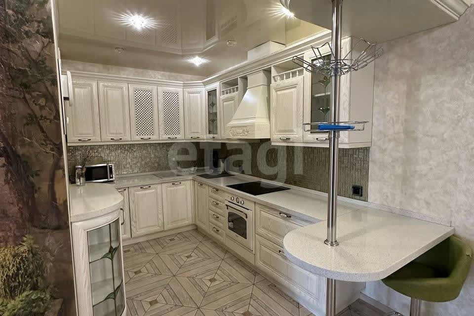 Продаётся 2-комнатная квартира, 67.7 м²