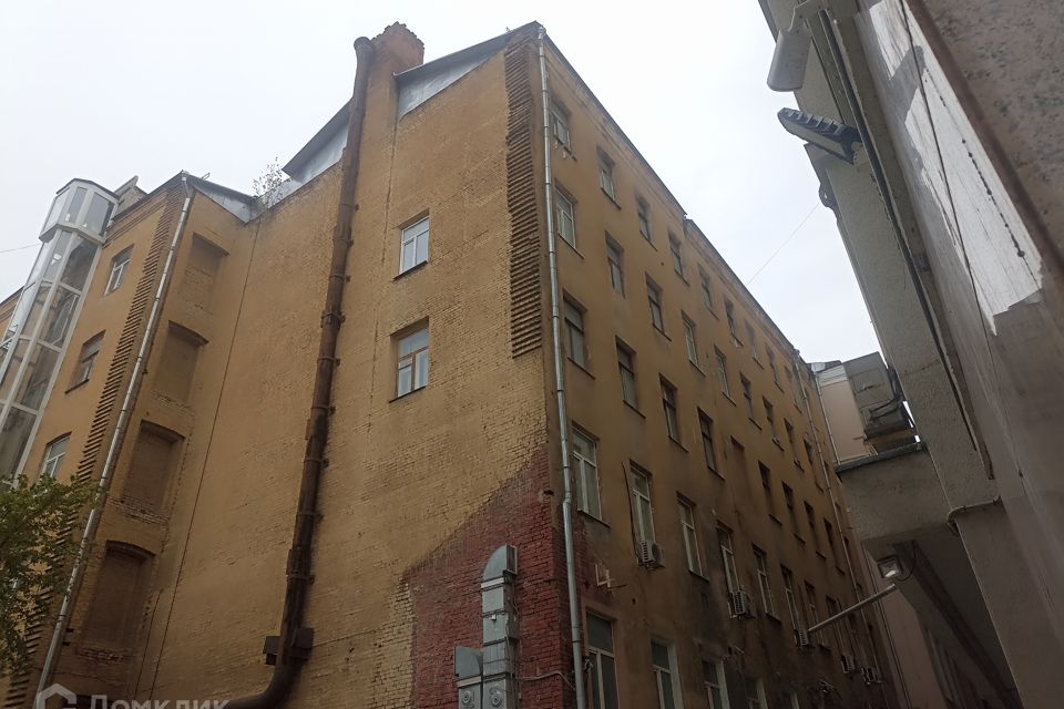 Продаётся 16-комнатная квартира, 290.1 м²