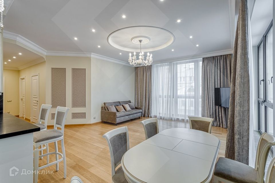 Сдаётся 5-комнатная квартира, 190 м²