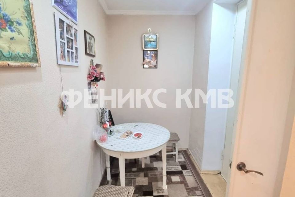 Продаётся 4-комнатная квартира, 82 м²
