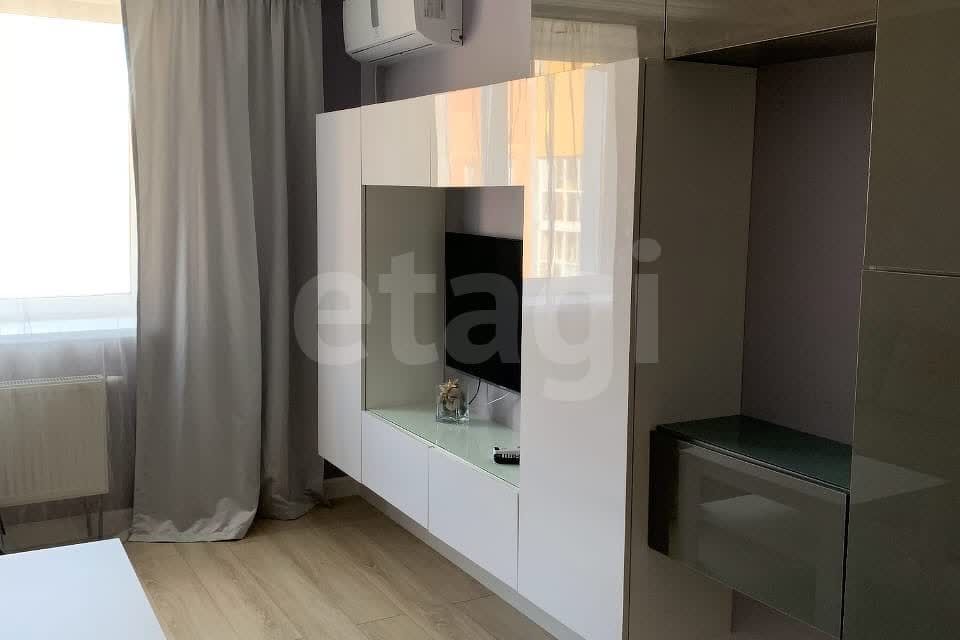 Продаётся 1-комнатная квартира, 43 м²