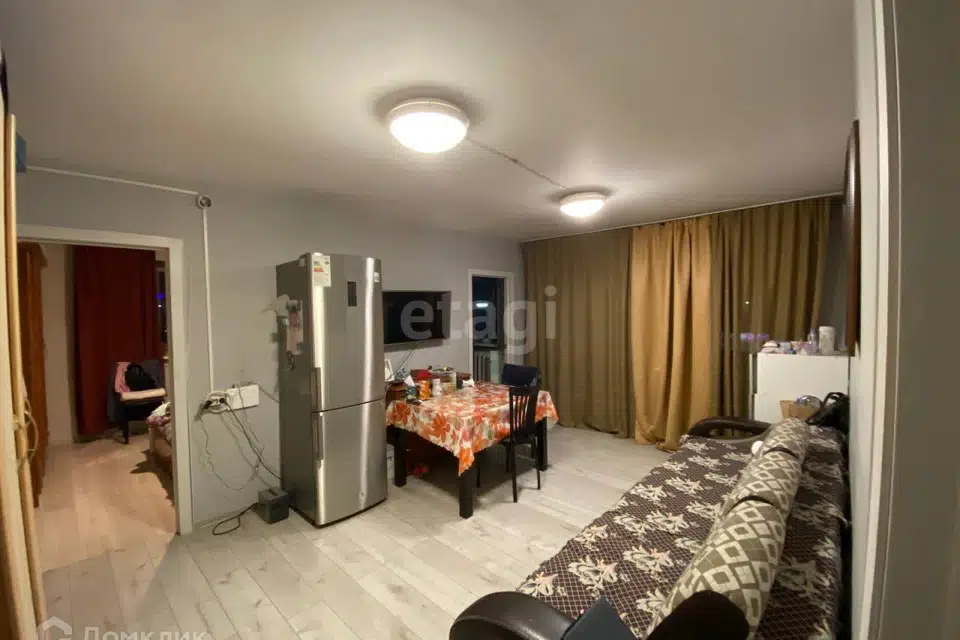 Продаётся 4-комнатная квартира, 64.6 м²