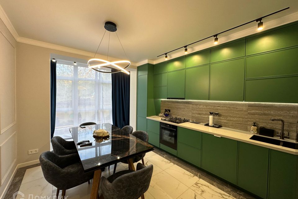 Продаётся 2-комнатная квартира, 93.8 м²