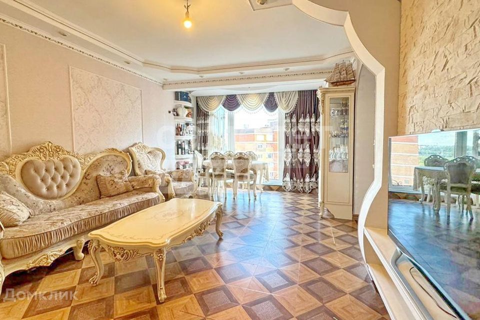 Продаётся 3-комнатная квартира, 105 м²
