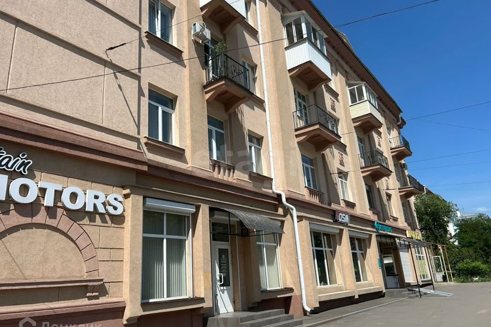 Продаётся 4-комнатная квартира, 91.4 м²