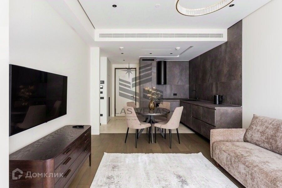 Сдаётся 2-комнатная квартира, 56 м²