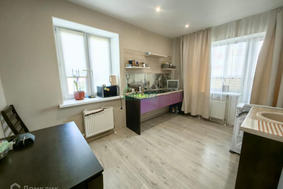 Продаётся 1-комнатная квартира, 49 м²
