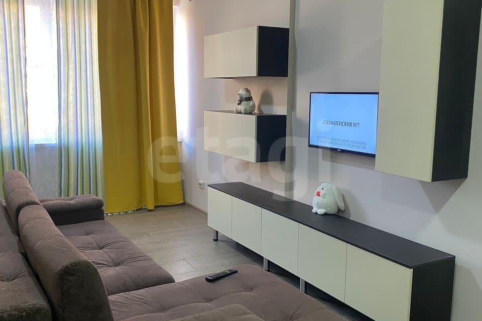 Продаётся 1-комнатная квартира, 56.1 м²
