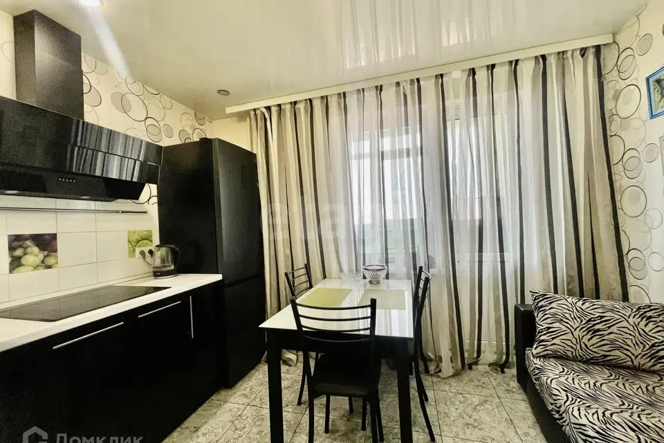 Продаётся 1-комнатная квартира, 41.7 м²