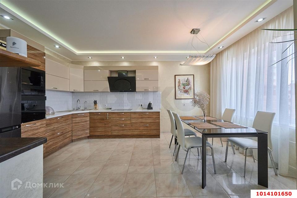 Продаётся 5-комнатная квартира, 170 м²