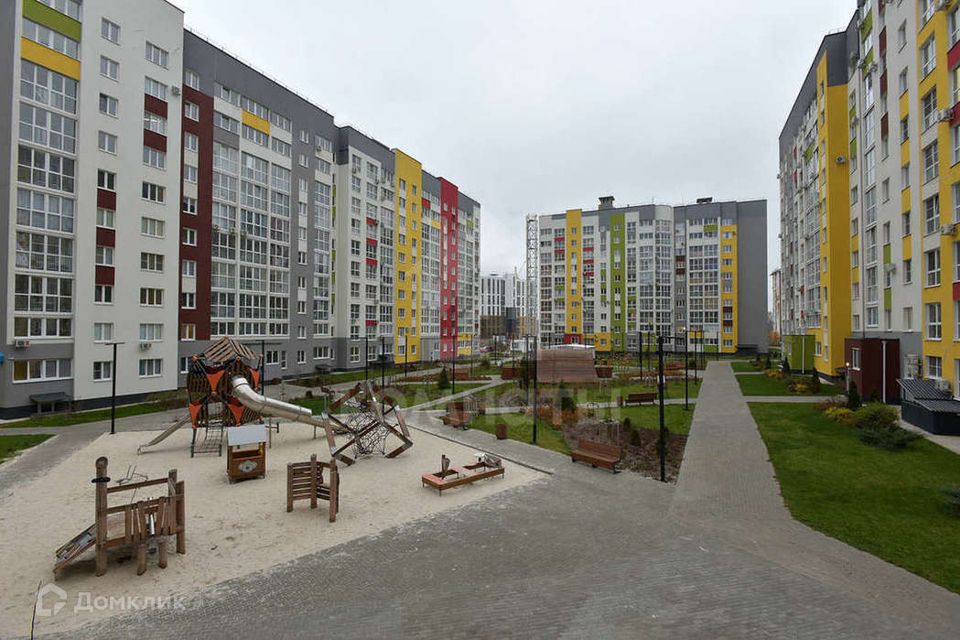 Продаётся 3-комнатная квартира, 82 м²