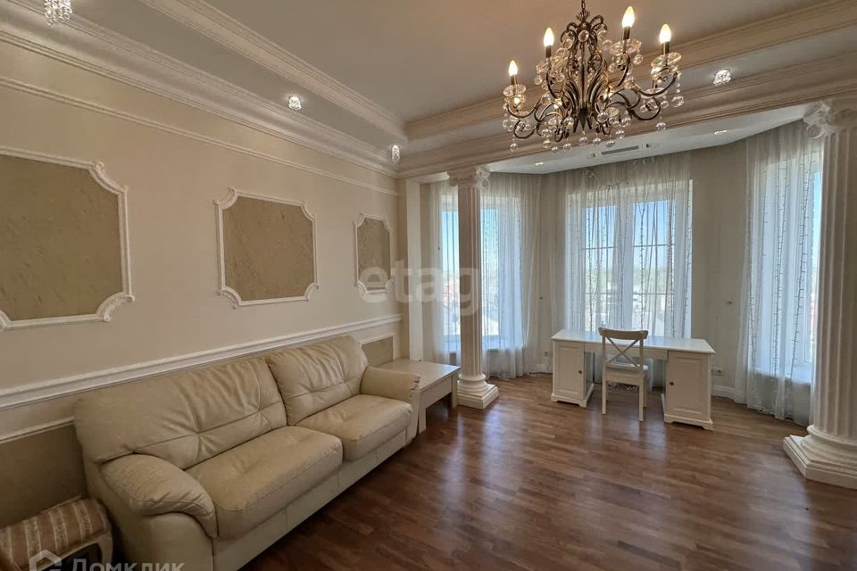 Продаётся 3-комнатная квартира, 100.6 м²