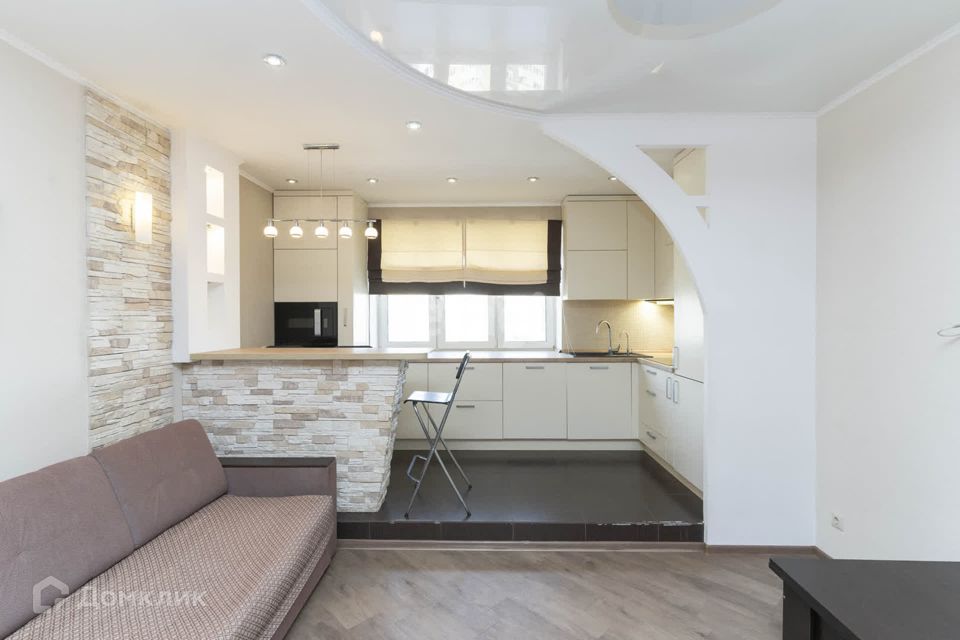 Продаётся 2-комнатная квартира, 56.7 м²