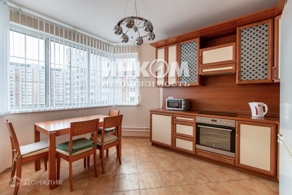 Сдаётся 2-комнатная квартира, 65 м²