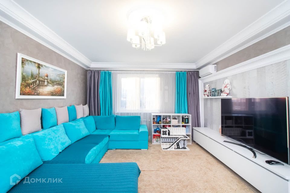 Продаётся 4-комнатная квартира, 121 м²