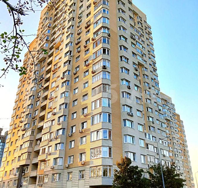 Продаётся 2-комнатная квартира, 65.1 м²