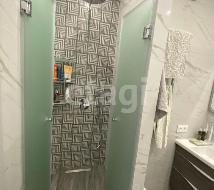 Продаётся 2-комнатная квартира, 56.6 м²