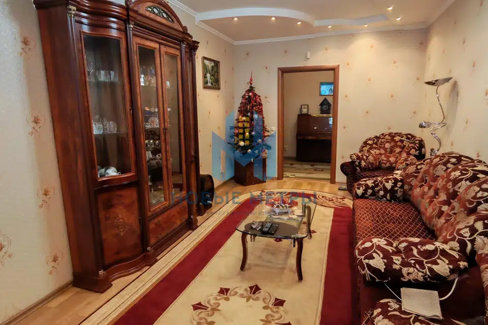 Продаётся 3-комнатная квартира, 97 м²