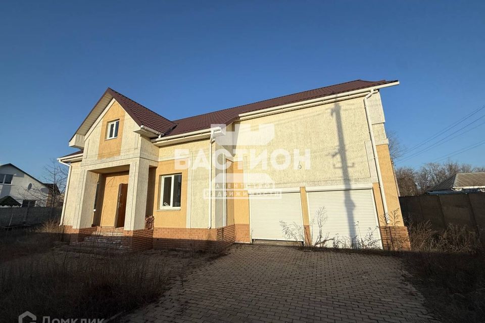 Продаётся 2-этажный дом, 250 м²