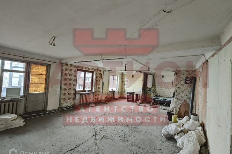 Продаётся 4-комнатная квартира, 70 м²