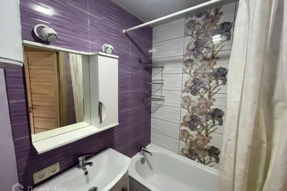 Продаётся 3-комнатная квартира, 51.5 м²