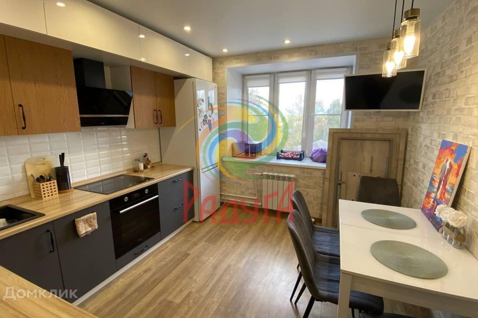 Продаётся 2-комнатная квартира, 57.2 м²