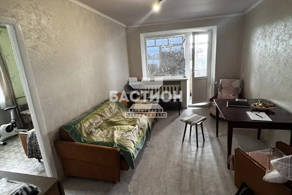 Продаётся 3-комнатная квартира, 49.3 м²