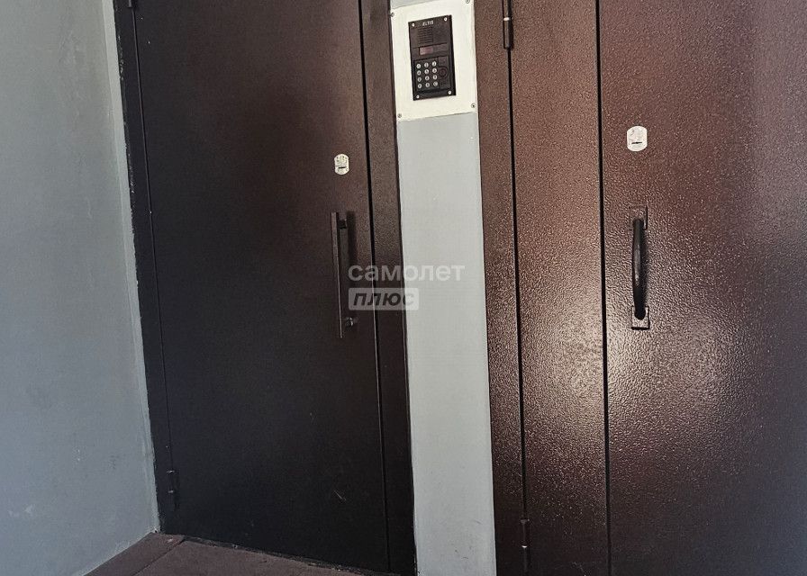 Продаётся 4-комнатная квартира, 109.9 м²