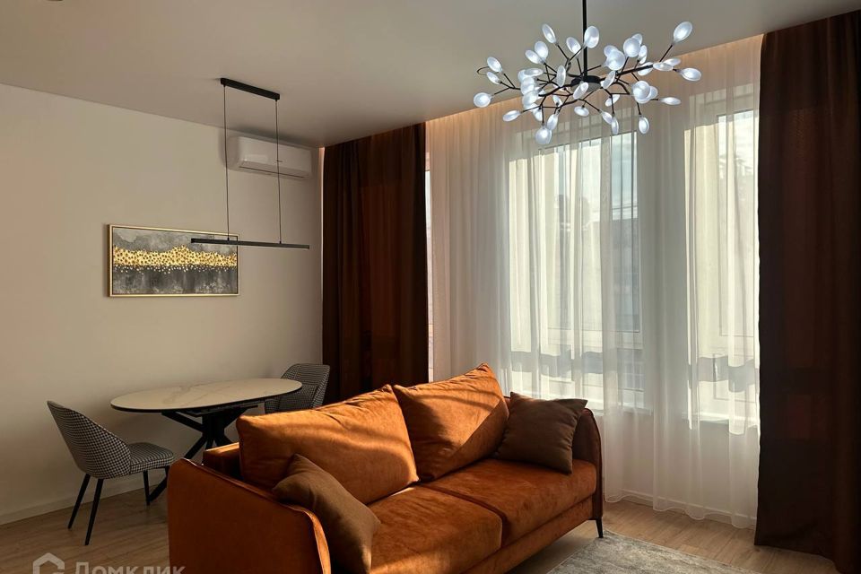 Продаётся 1-комнатная квартира, 55 м²
