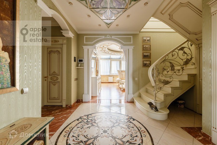 Сдаётся 3-комнатная квартира, 140 м²