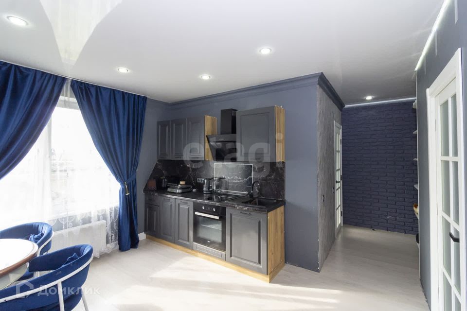 Продаётся 2-комнатная квартира, 56.3 м²