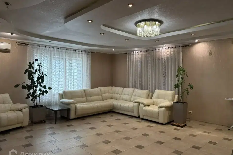 Продаётся 3-этажный дом, 250.4 м²
