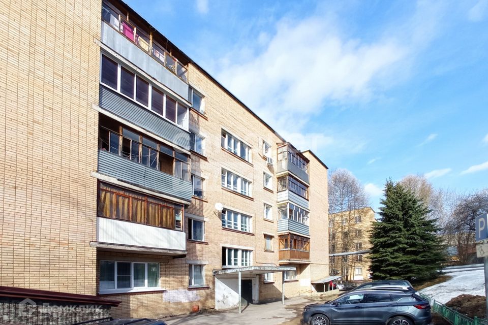 Продаётся 4-комнатная квартира, 106.8 м²