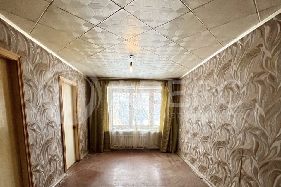 Продаётся 4-комнатная квартира, 62.1 м²