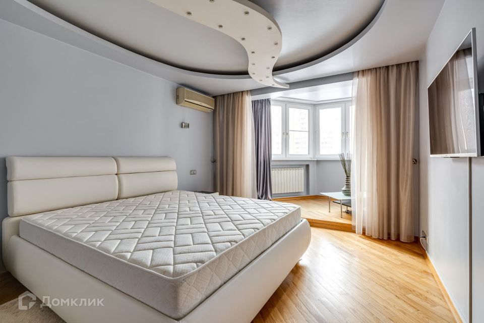 Продаётся 4-комнатная квартира, 124 м²