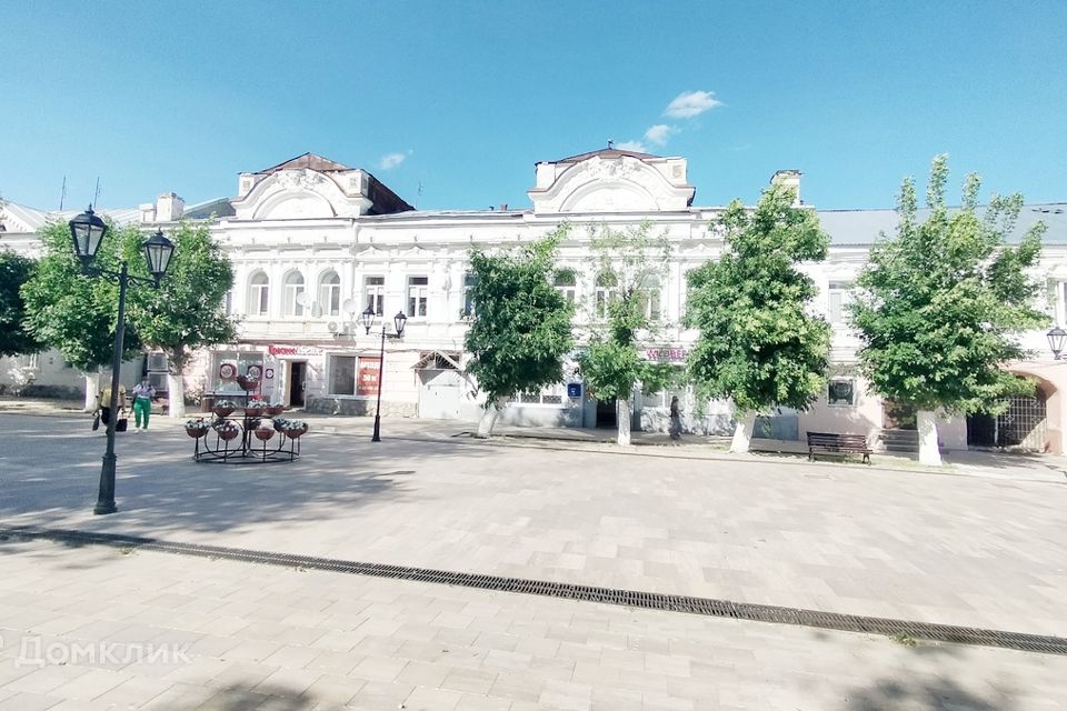 Продаётся 3-комнатная квартира, 51.8 м²