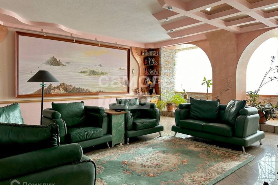 Продаётся 6-комнатная квартира, 231.85 м²