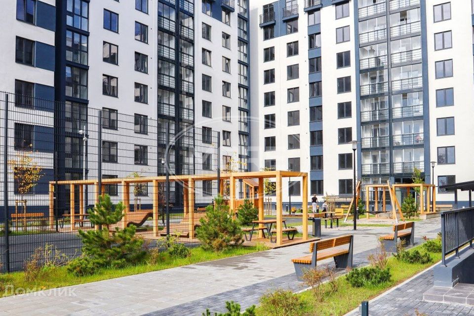 Продаётся 2-комнатная квартира, 60.8 м²