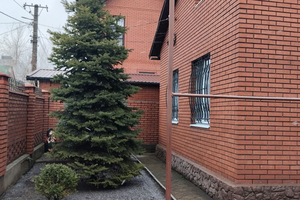 Продаётся 2-этажный дом, 109.4 м²