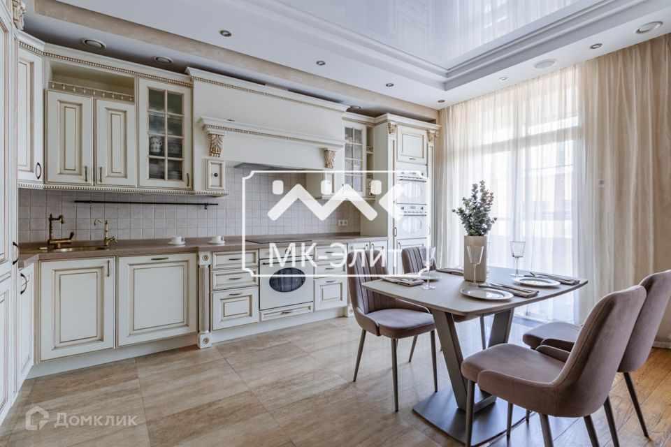 Продаётся 3-комнатная квартира, 115.9 м²