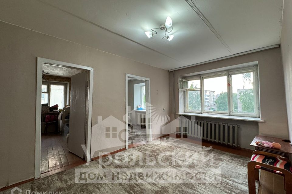 Продаётся 4-комнатная квартира, 60.2 м²