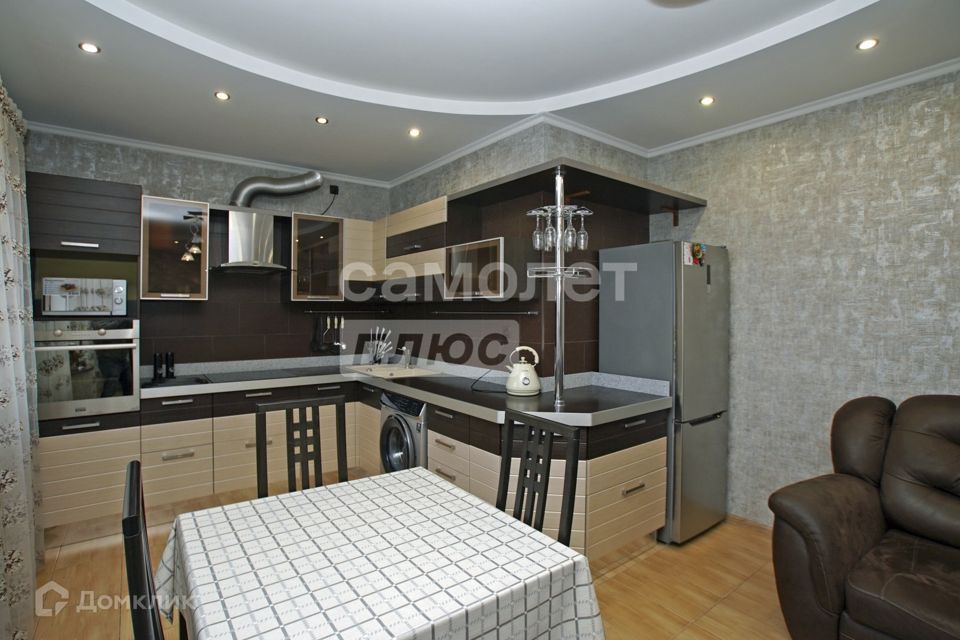 Продаётся 3-комнатная квартира, 75.8 м²