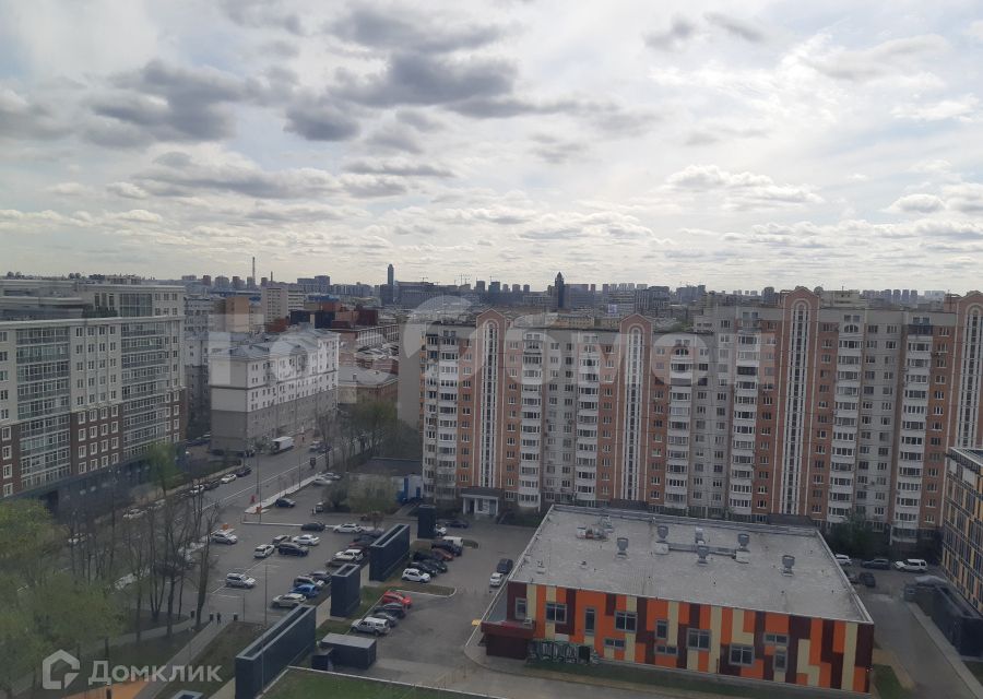 Продаётся 2-комнатная квартира, 130 м²