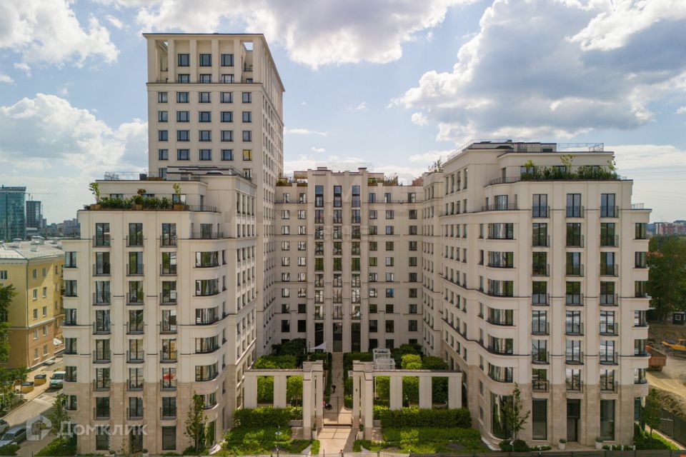 Продаётся 3-комнатная квартира, 115.4 м²