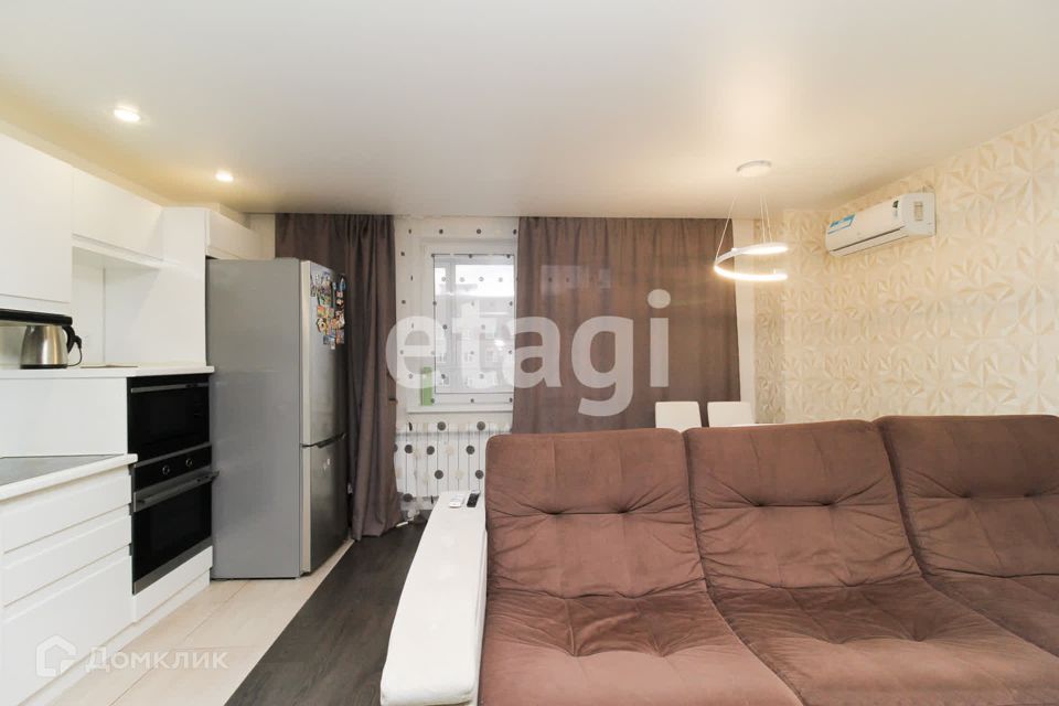 Продаётся 2-комнатная квартира, 72.7 м²