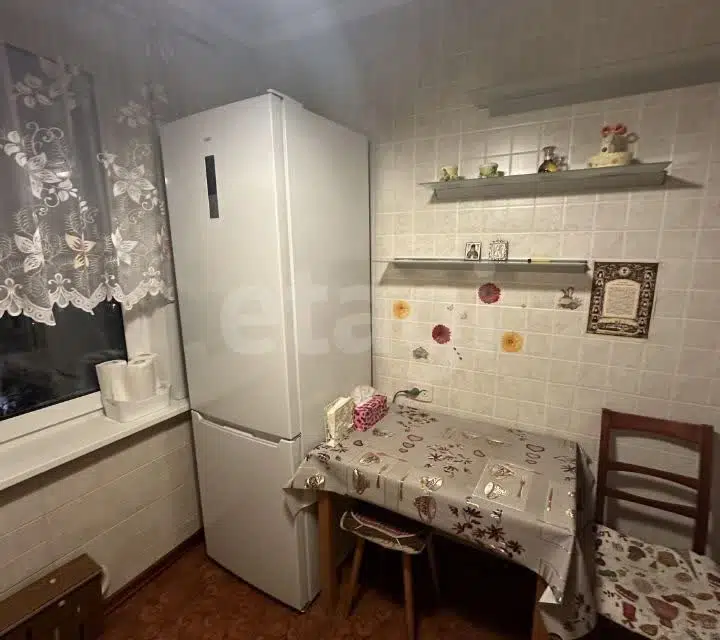 Продаётся 3-комнатная квартира, 57.8 м²